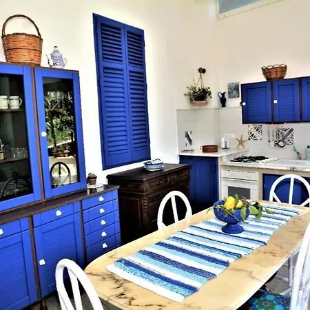 Apartment Vittorio's House With Garden-patio In Aspra Bagheria