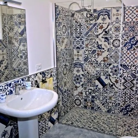 Apartment Vittorio's House With Garden-patio In Aspra